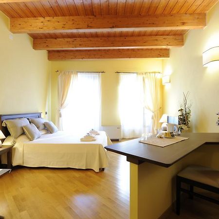 Piazza Azuni 18 Guest House Сассари Экстерьер фото